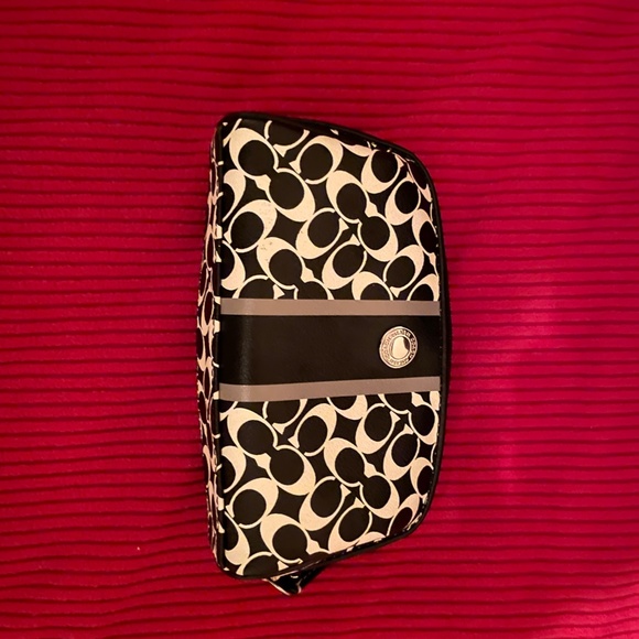 Coach makeup bag - Picture 4 of 4